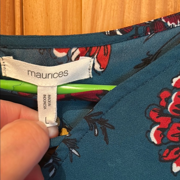 Excellent condition-Maurices Teal Floral Blouse-Excellent used condition - Picture 2 of 8
